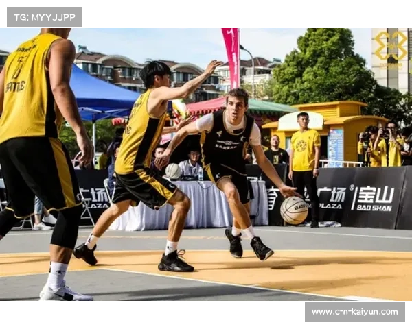 职工足球超级联赛总决赛激情开战 上海浦发银行队迎战东风本田队